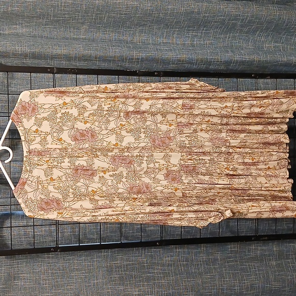 ana gorgeous dress - Picture 6 of 13